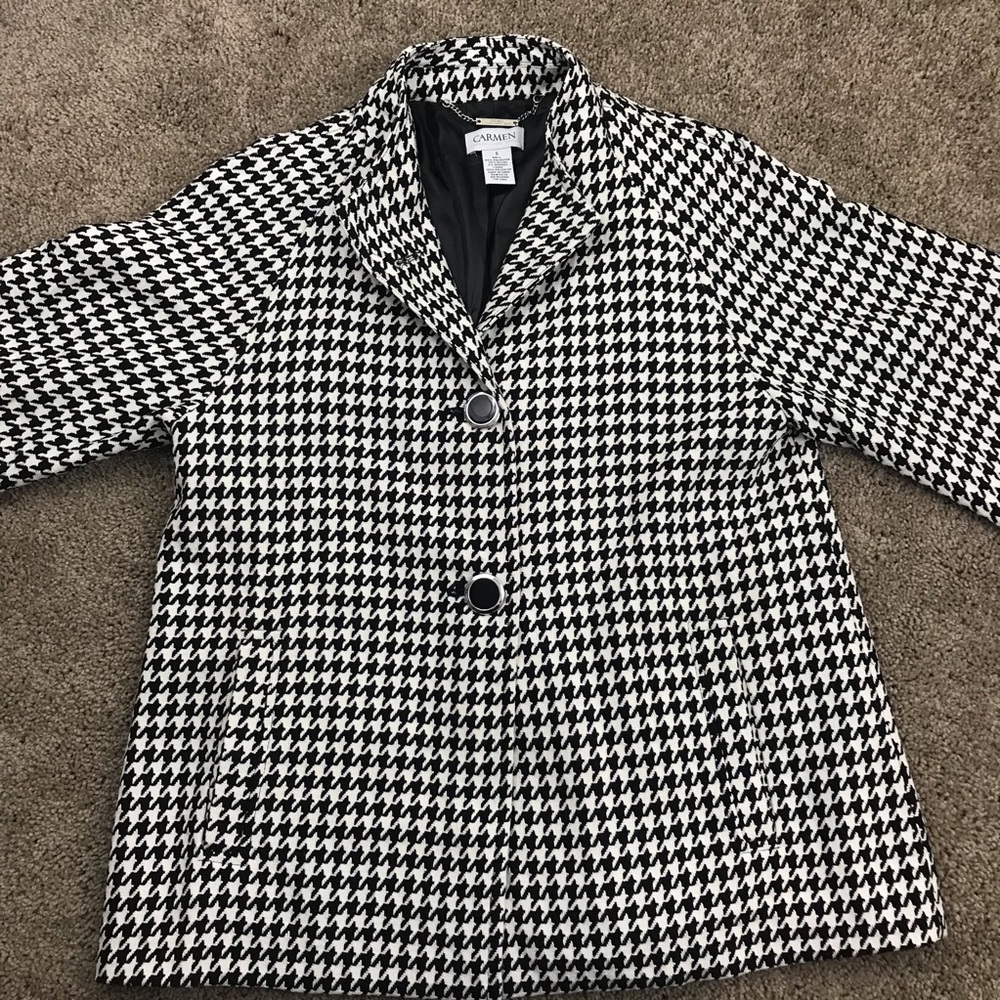 Carmen Marc Valvo Size Small Black White Coat